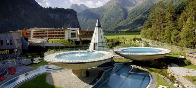 TOP! 1 Nacht im 4* Aqua Dome Tirol + Halbpension + Thermen  & Saunawelt ab 129€ p.P.