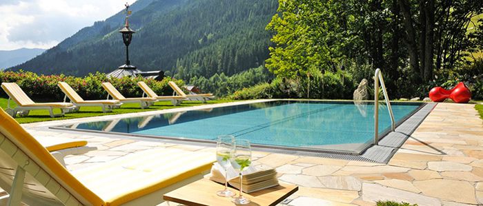 2 ÜN Verwöhnurlaub im 4* Saalbacher Hof (nähe Salzburg) mit Halbpension &  Wellness ab 115€ p.P.