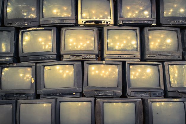 Der TV-Ratgeber - worauf sollte man beim TV Kauf achten (von Full HD bis UHD) Der TV Ratgeber worauf sollte man beim TV Kauf achten (von Full HD bis UHD)