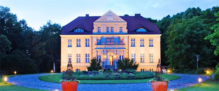 Rügen: 2 ÜN im 4* Precise Resort inkl HP, Bade  & Saunalandschaft ab 124€ p.P.