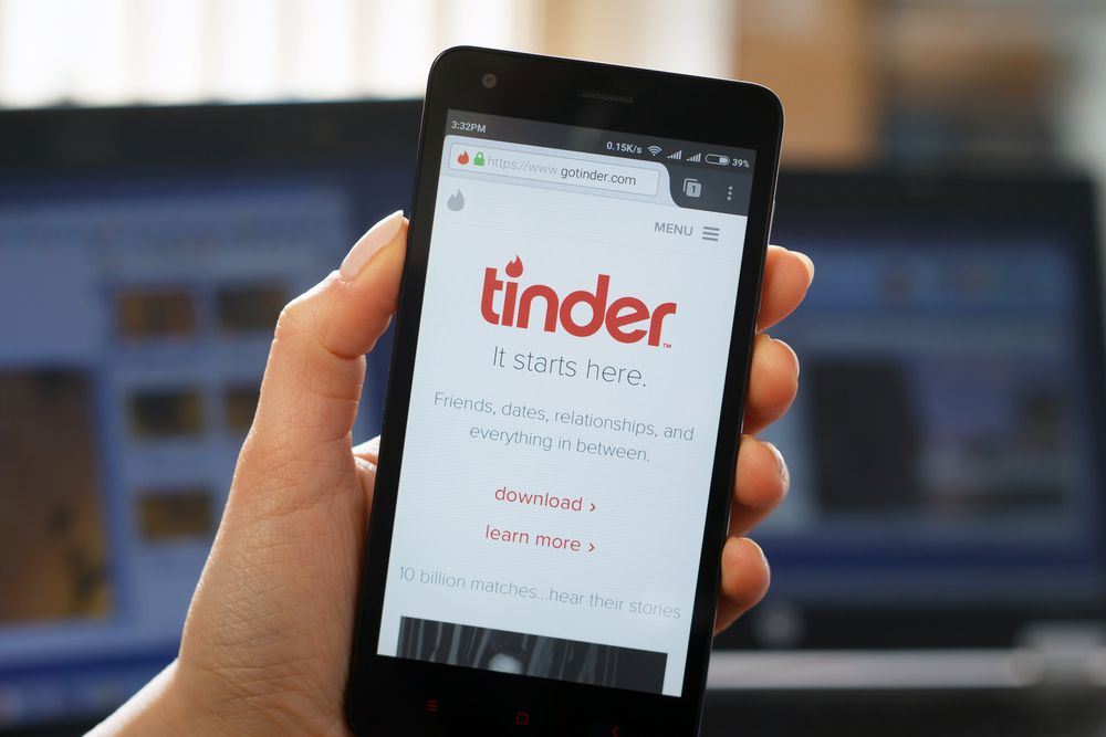 Dating Apps – Der große Ratgeber um das Thema Tinder, Lovoo und Badoo
