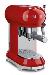 Jahresabo der Zeitschrift “GQ” + Smeg Espresso Maschine für 249€ (idealo: 331€)