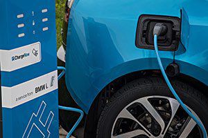 Elektroauto: Förderung, Tipps & Folgekosten