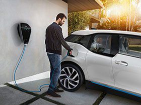 Elektroauto: Förderung, Tipps & Folgekosten