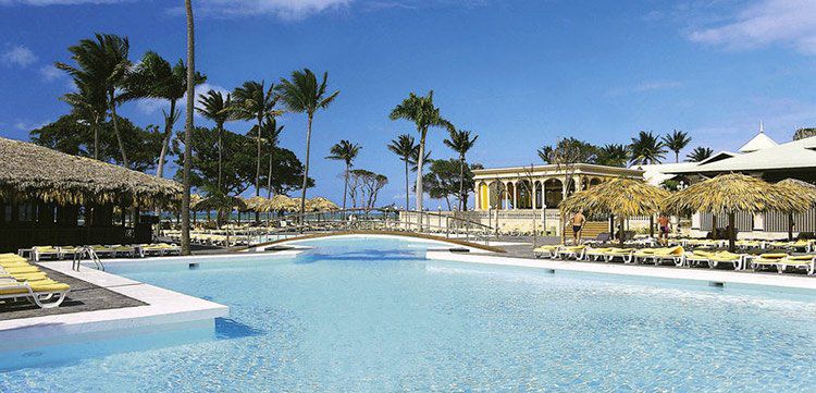 Karibik: 10 Tage 5* RIU Luxushotel in der Dom Rep inkl. All Inclusive & Flug ab 871€ p.P.