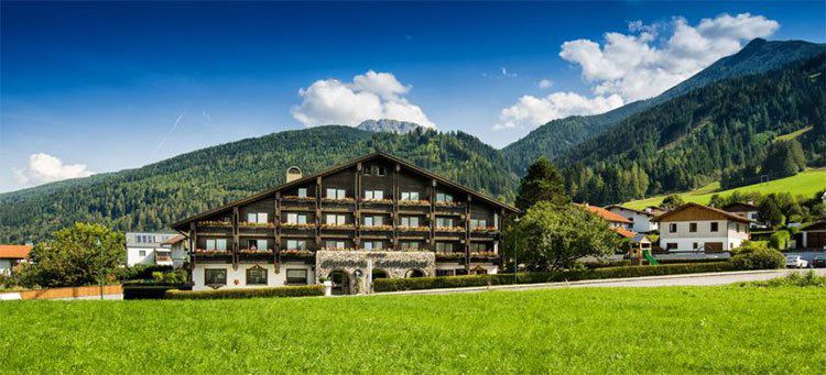 2 ÜN in Tirol inkl. HP, Wellness & mehr (Kind bis 4 kostenlos) ab 109€ p.P.