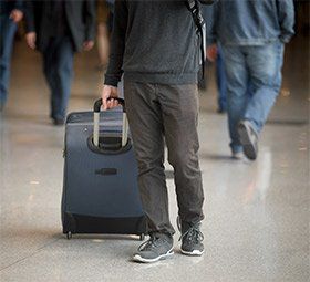 Flugreisen: Welche Technik ist im Handgepäck erlaubt?