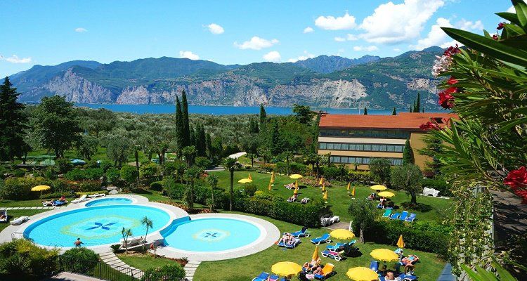 3, 4 o. 7 ÜN im 4* Hotel am Gardasee inkl. Halbpension Plus + Eintritt zur einer Aktivität ab 179€ p. P.