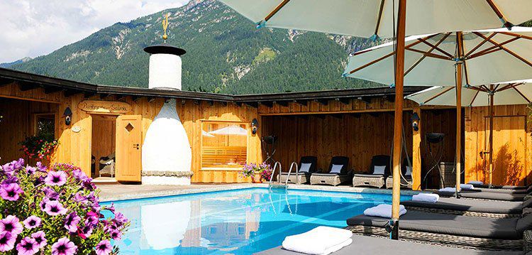 2 ÜN 2 Personen in Garmisch Partenkirchen inkl. Frühstück, Mittag & Dinner, Wellness & Gutschein für 278€