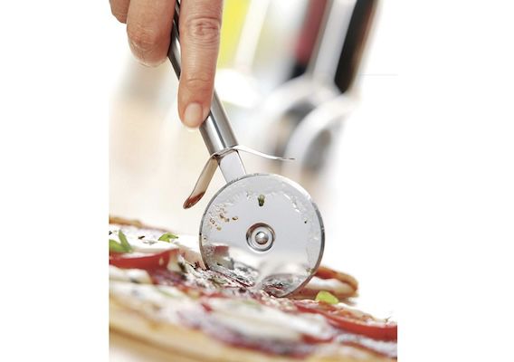 WMF Profi Plus Pizzaschneider aus Cromargan 18/10 für 14,99€ (statt 18€)