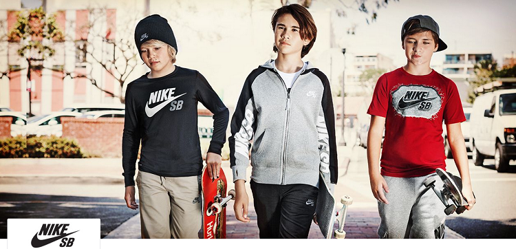 Nike SB Sale mit bis zu 60% Rabatt bei Vente Privee   z.B. Shirts ab 8€