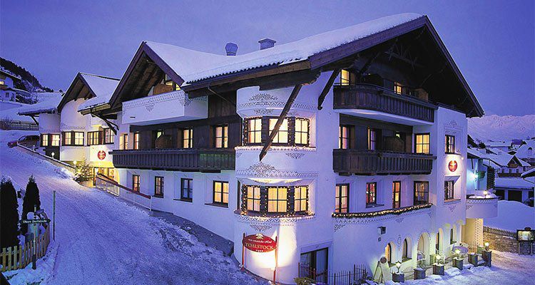 2 ÜN in Tirol im Romantikzimmer inkl. Verwöhnpension Wellness mit Rooftop Wellness Lounge & mehr ab 159€ p.P.
