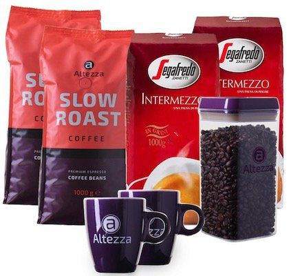 4kg Segafredo und Altezza Kaffeebohnen + 2 Tassen + Vorratsbox für 45,99€