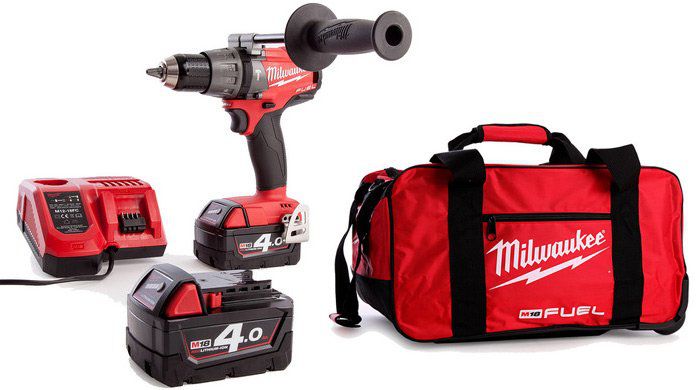 Milwaukee M18FPD 402B Schlagbohrer mit 2 Akkus und Trolley für 307,95€ (statt 442€)