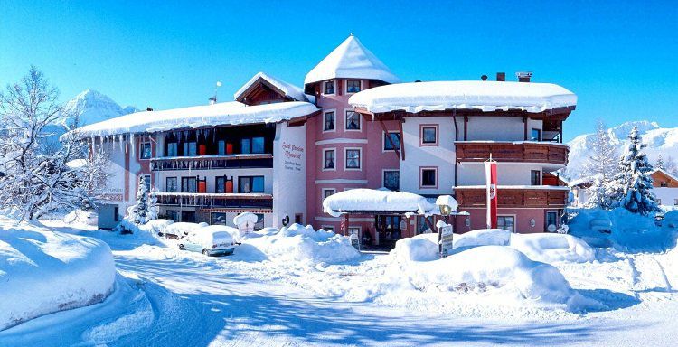 4 o. 7 ÜN im 4* Hotel in Tirol inkl. Halbpension, Wellness, Thermeneintritt ab 229€ p.P.