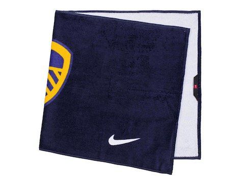 Nike FC Valencia oder Leeds United FC Handtuch (100 x 50cm) für je 8,39€ (statt 15€)