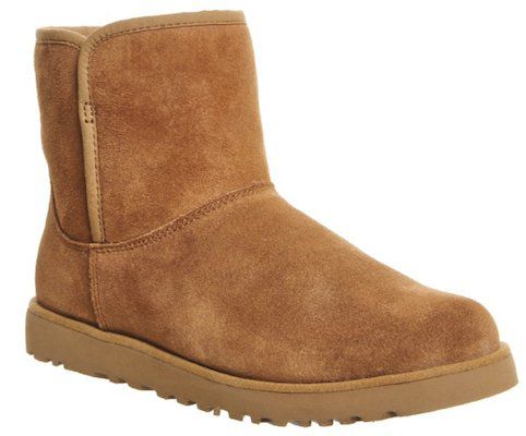 Schnell? UGG Boots Cory Mini Slim in Chestnut für 73€ (statt 150€)