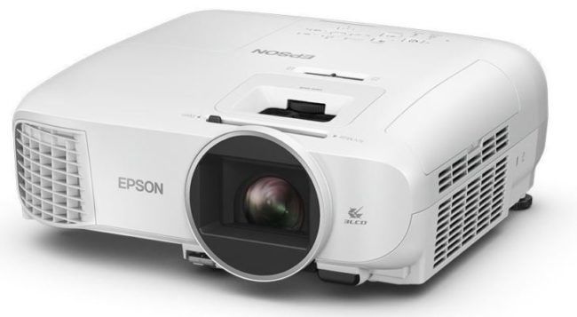 EPSON EH TW5600   3D FullHD Beamer für 666€ (statt 754€)