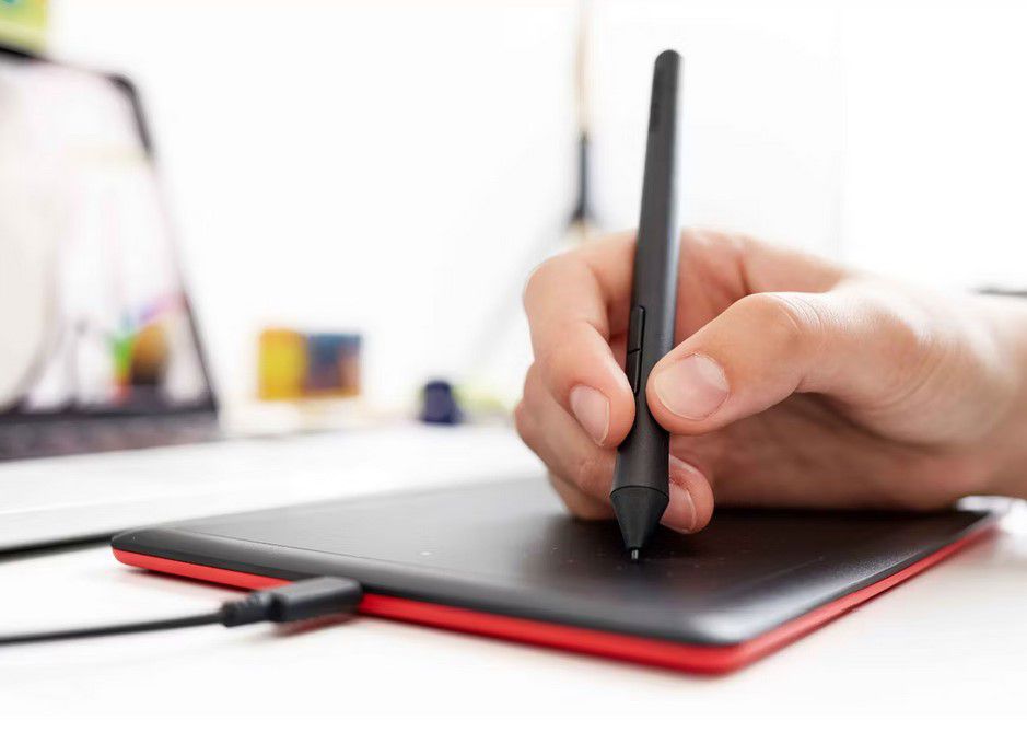 Wacom One Medium Grafik Tablet für 35,90€ (statt 50€)