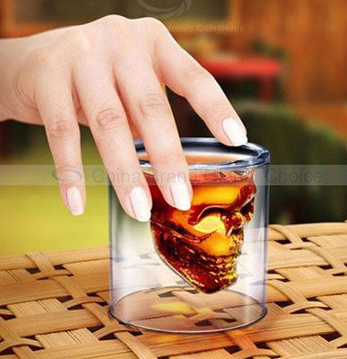 Totenkopf Glas für 0,84€