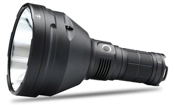 MT35Plus   Sehr helle LED Taschenlampe für 130,05€ (statt 174€)