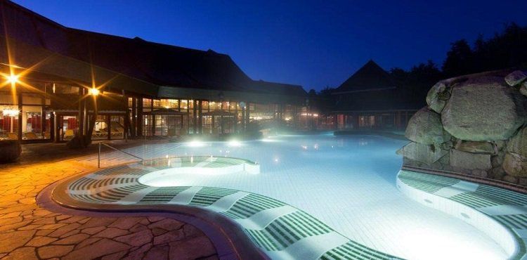 Taunus Therme + ÜN in Hotel nach Wahl inkl. Frühstück & mehr ab 67€ p.P.