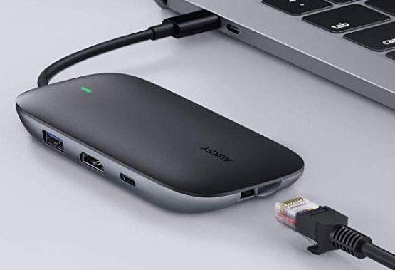 AUKEY USB C 8 in 1 Hub mit 3 USB Anschlüssen für 34,39€ (statt 43€)