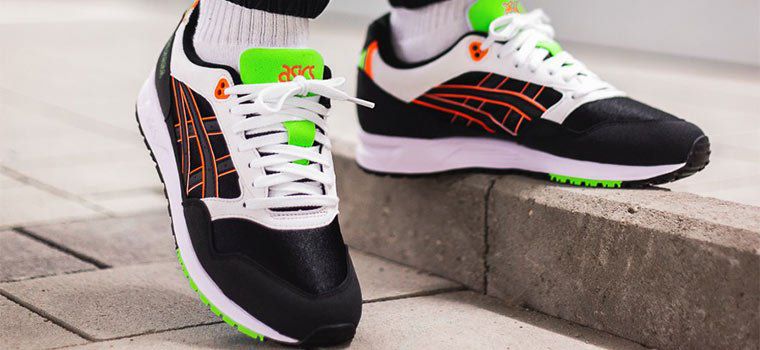 Asics Gel Saga Sneaker Black / Shocking Orange für 49€ (statt 60€)