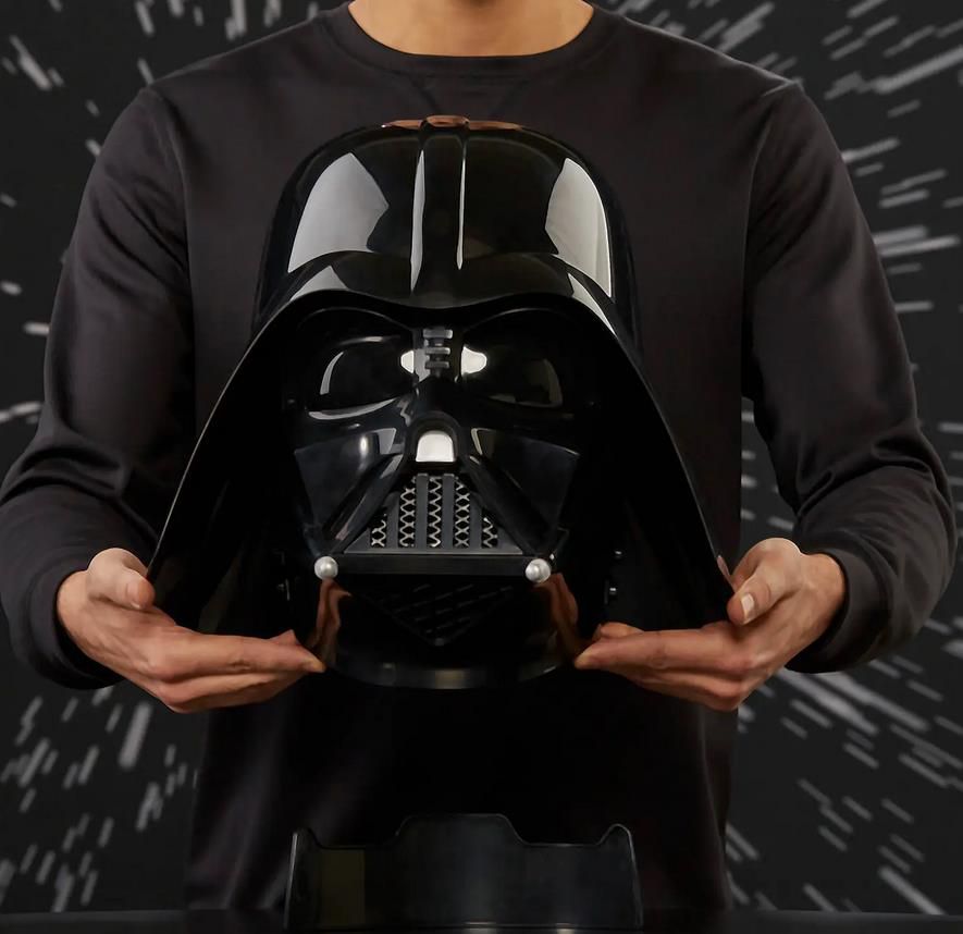 Hasbro Star Wars   Darth Vader Helm für 110,08€ (statt 122€)