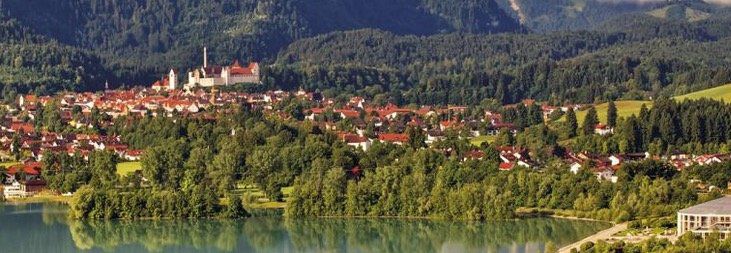 Ludwigs Festspielhaus Füssen mit Ü/F im 4* Hotel ab 99€ pro Person   Ludwig, Die Päpstin oder Der Ring