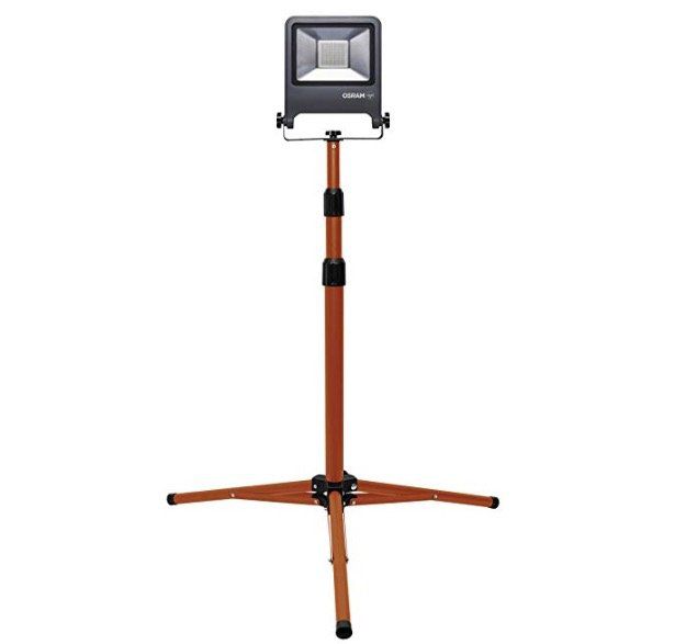 Osram Baustrahler mit Tripod und 50W für 35,90€ (statt 50€)