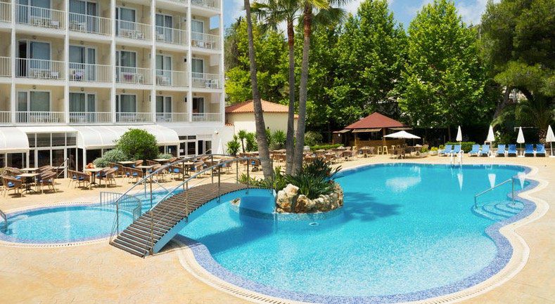 1 Woche Mallorca im 4* Hotel mit Halbpension inkl. Flügen ab 199€ p.P.