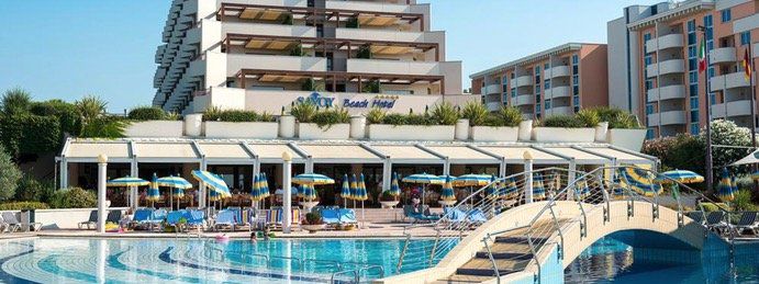 5 ÜN im 5* Hotel in Venetien inkl. Halbpension, Welcome Drink, Weinprobe, Strandliegen ab 418€ p.P.