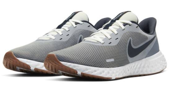 Ausverkauft! Nike Revolution 4 FlyEase Laufschuh mit Dämpfungssystem für 28,86€ (statt 42€)