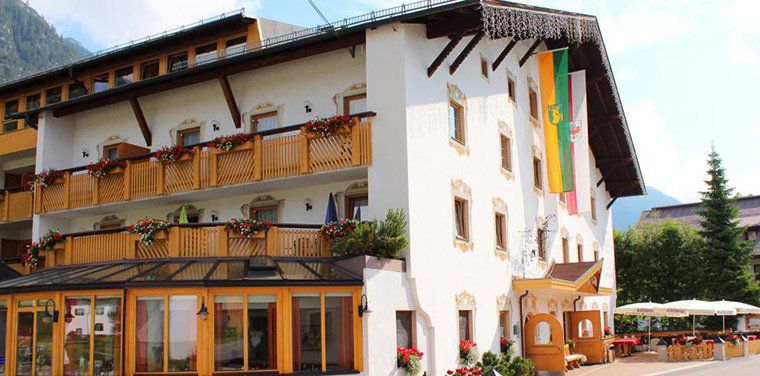 2 ÜN in Tirol in 4* Sporthotel inkl. Frühstück, Dinner, Wellness & kostenlose Fahrräder ab 99€ p.P.