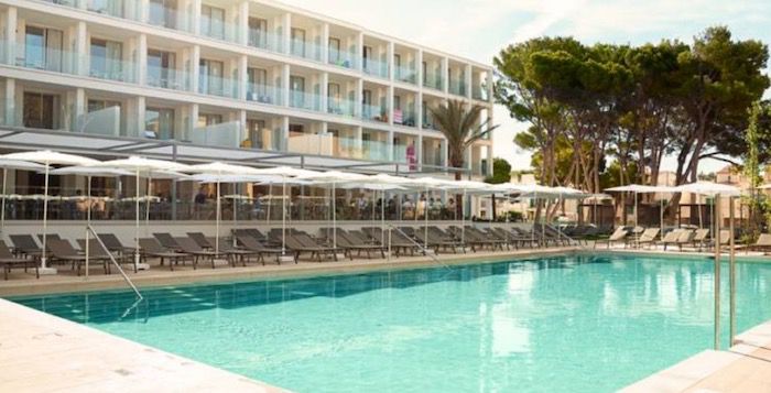 Pricedrop! 1 Woche Cala Ratjada im 4* Hotel mit Halbpension, Flügen, Transfers ab 266€ p.P.