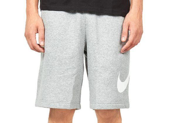 Nike Club Shorts in 4 Farben für je 24,96€ (statt 30€)