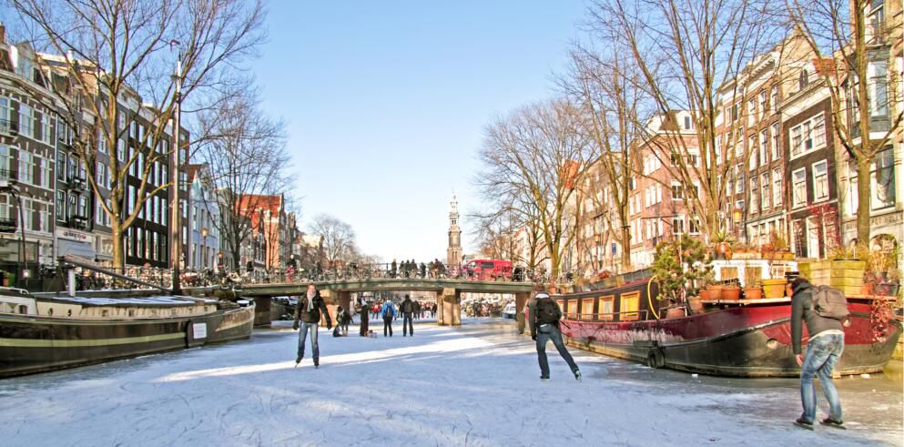 Amsterdam: ÜN im Zero Energy Hotel Breeze inkl. Frühstück ab 64€ p.P.