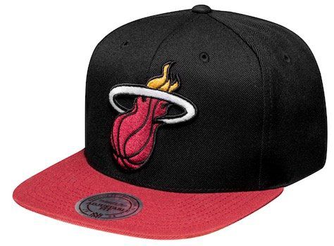 Mitchell & Ness Snapbacks für je nur 8,99€ + 3,95€ VSK (statt 24€)