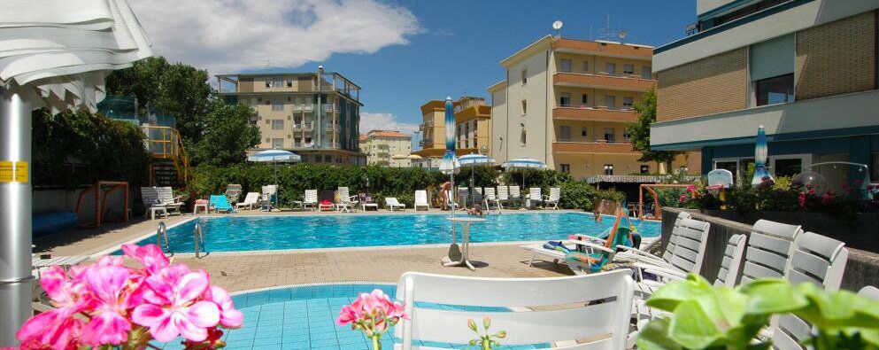 3 ÜN bei Rimini inkl. Vollpension, Sauna, Pools & Eintritt in Freizeitpark ab 229€ p.P.