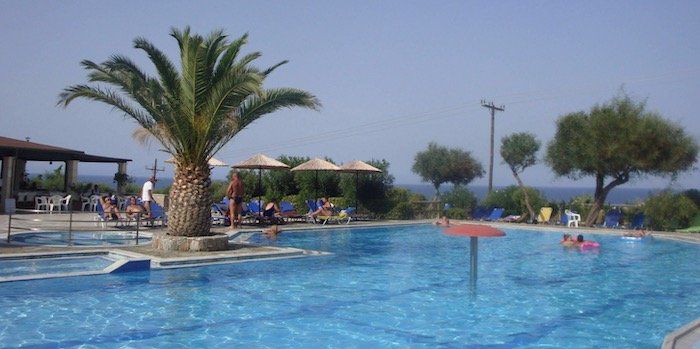 Griechenland: 7 Tage im 4* Hotel mit All Inclusive, Transfers + Flügen ab 372€ p.P.