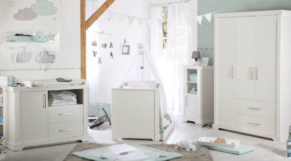 roba Maxi Kinderzimmer (Bett, Kommode, Schrank) für 700€ (statt 889€)