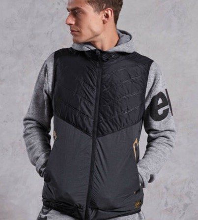 Superdry Herren Performance Weste für 20,96€ (statt 52€)