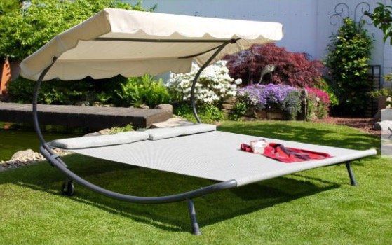 Solax Sunshine Doppel Gartenliege inkl. abnehmbarer Kopfkissen für 103,95€ (statt 124€)