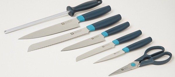 Zwilling Now S Messerblock mit Messerset + Schere in drei Farben für 124,79€ (statt 140€)