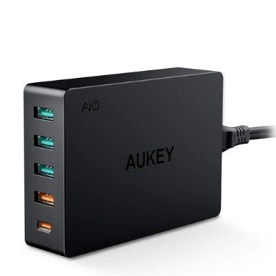 AUKEY USB C Ladegerät 63W mit 5 Ports und 45W Power Delivery 3.0 und QC 3.0 für 25,29€ (statt 46€)