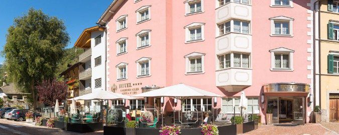 ÜN im 4* Hotel Goldener Adler Klausen in Südtirol inkl. Frühstück, Parkplatz und Fahrräder ab 46,50€ p.P.