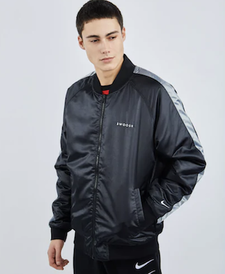 Nike Swoosh Bomberjacke für 29,99€ (statt 83€)   nur XS, S