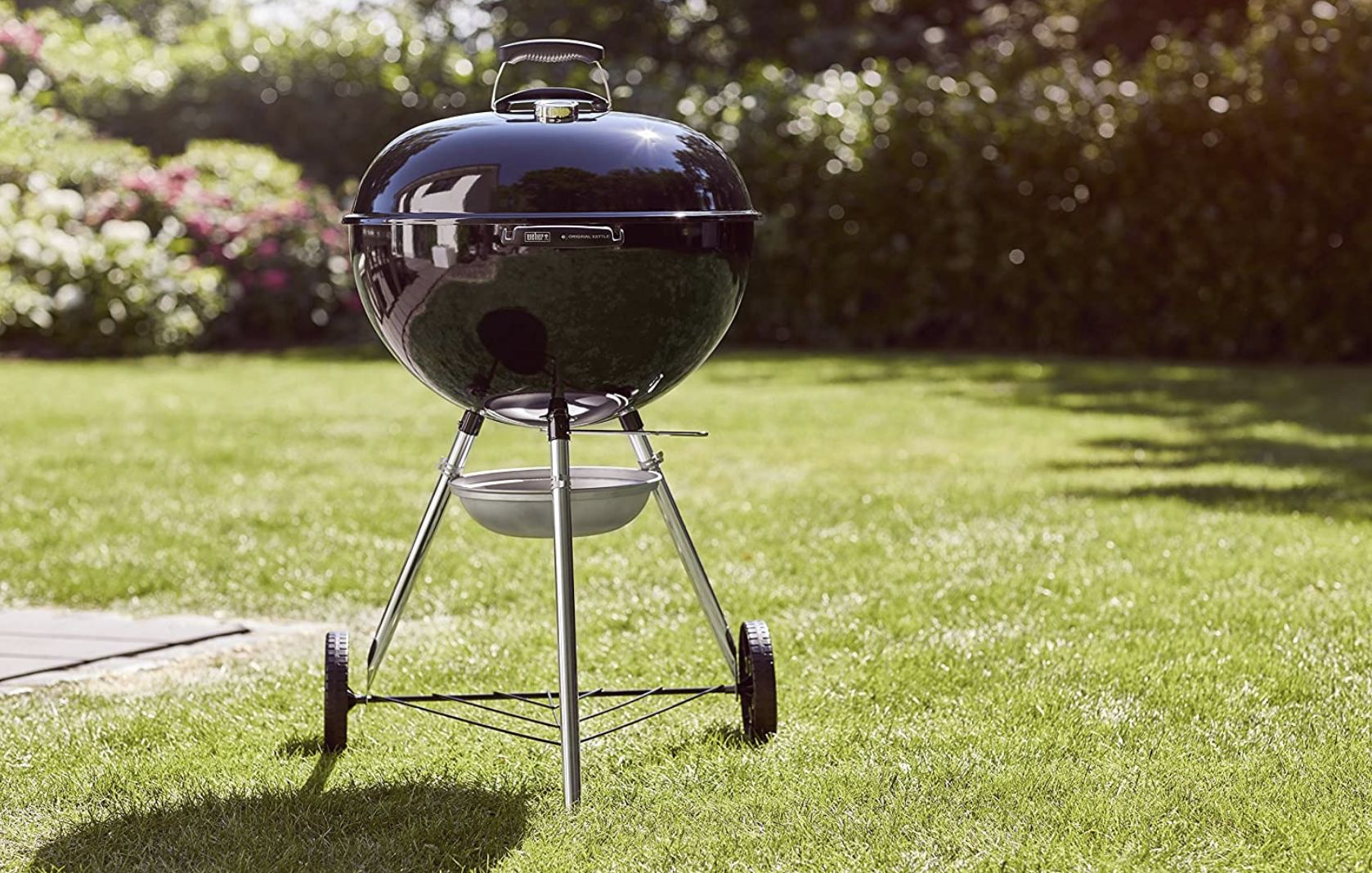 Weber Kettle E 5710 Holzkohlegrill für 168,30€ (statt 192€)