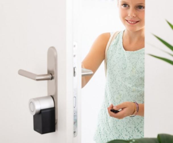 Nuki Smart Lock 2.0   App Türschloss mit Fernbedienung für 194€ (statt 237€)